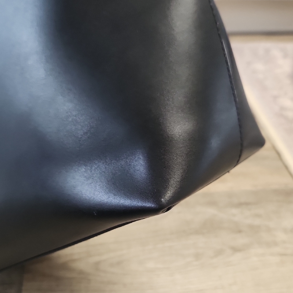 Kate Spade Black Tote with White Bow Accent - Picture 9 of 14
